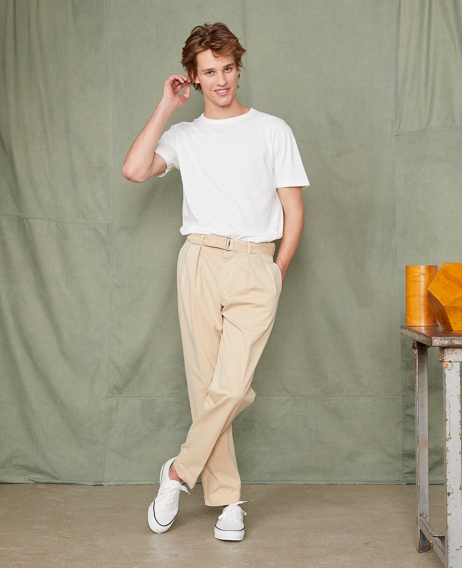 Pleated chino - Image 6