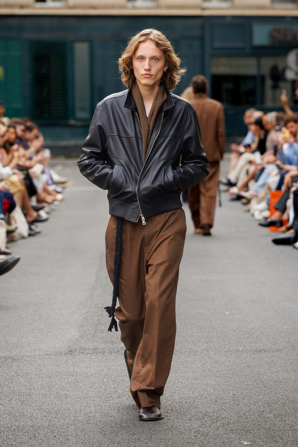 Look - 13