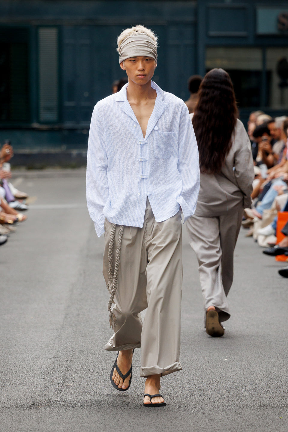 Look - 19
