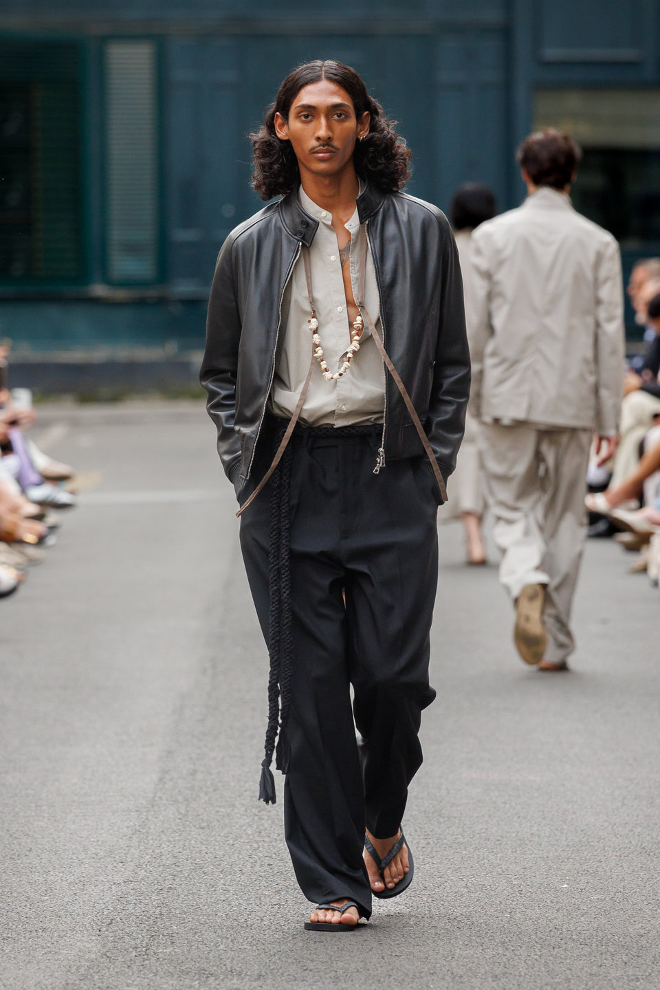 Look - 23