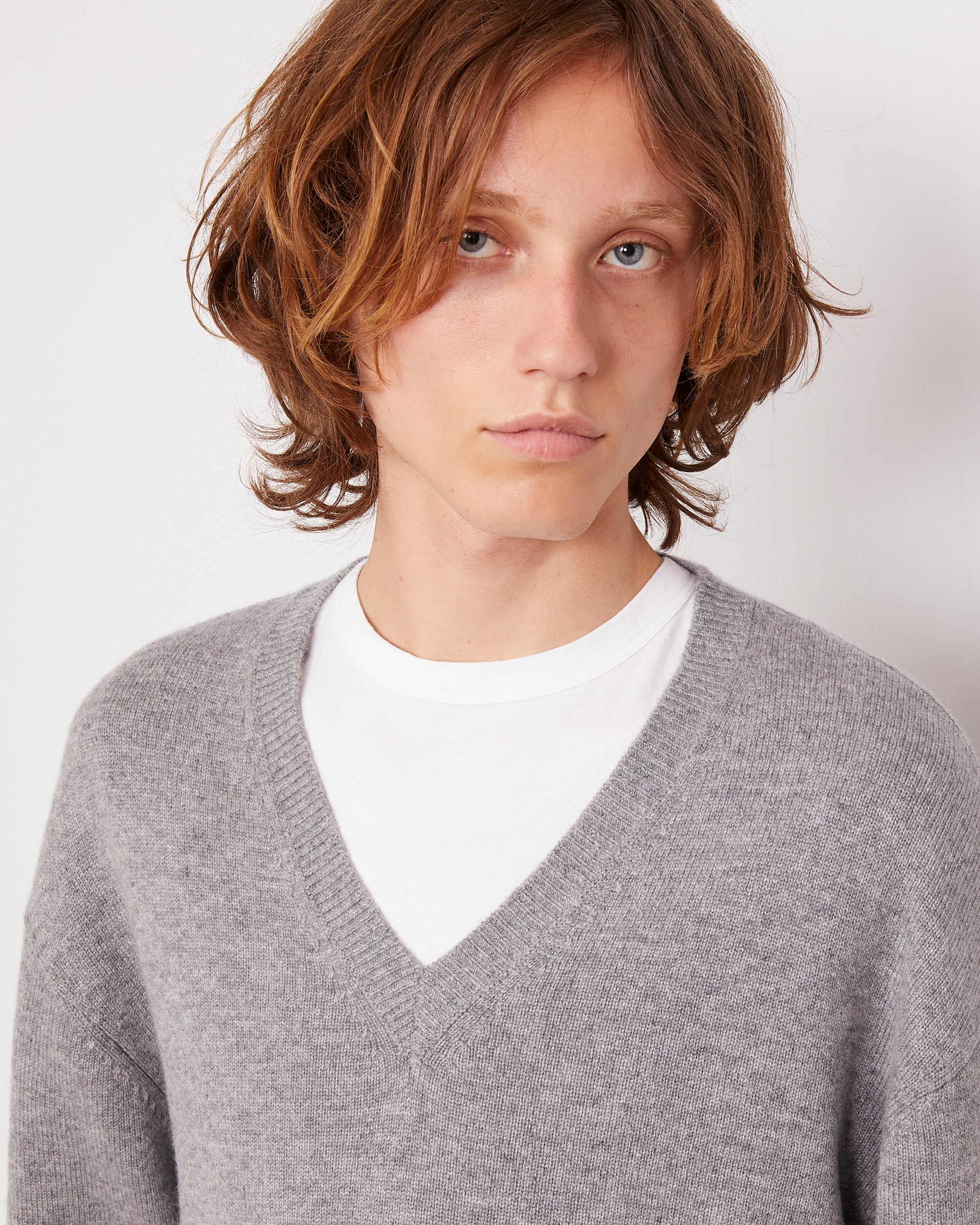 Manu vneck soft cashmere 4 - Image 4