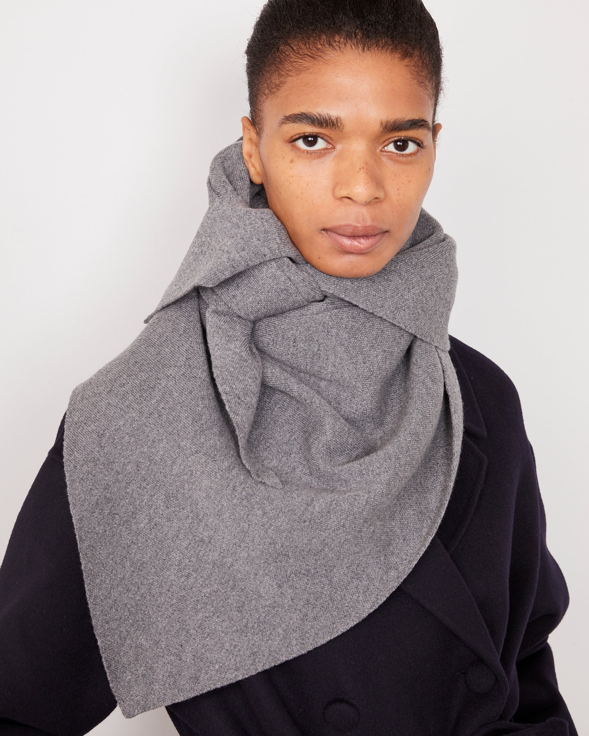 Triangle scarf - Image 2