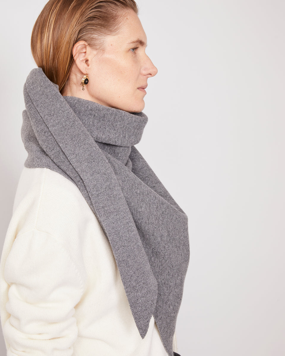 Triangle scarf - Image 6