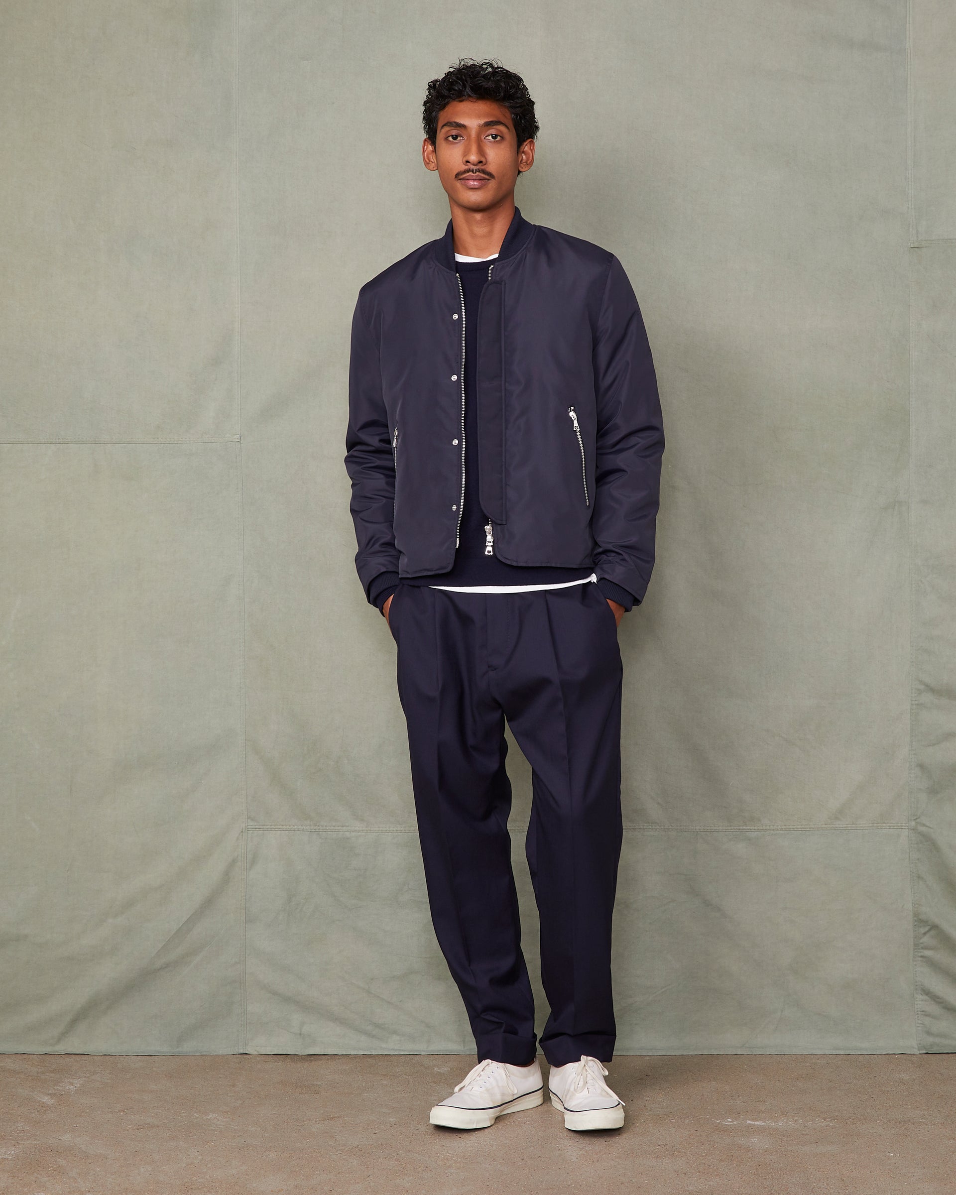 Efy bomber - Image 1