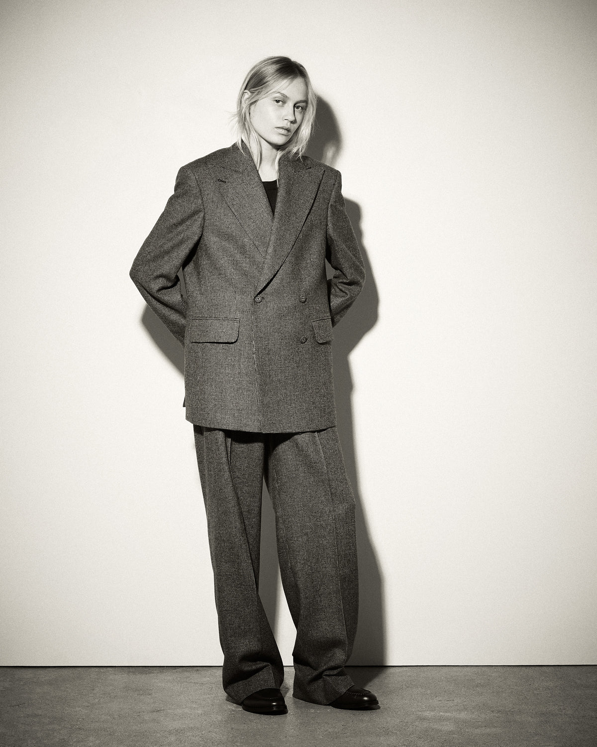 WOMEN'S COLLECTION