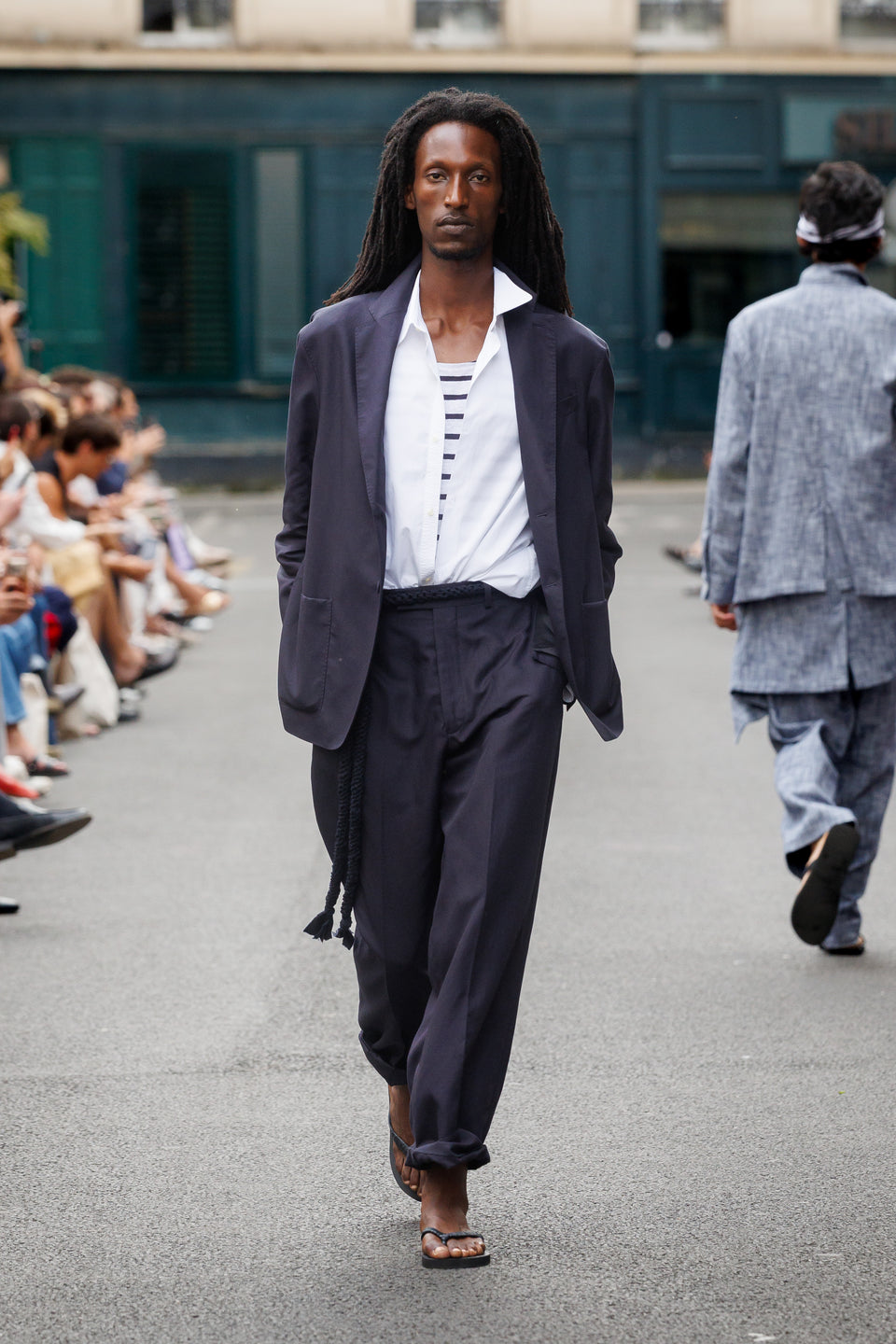 Look - 3