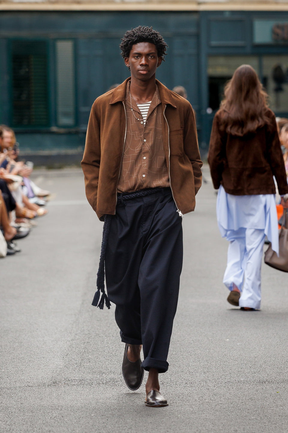 Look - 14