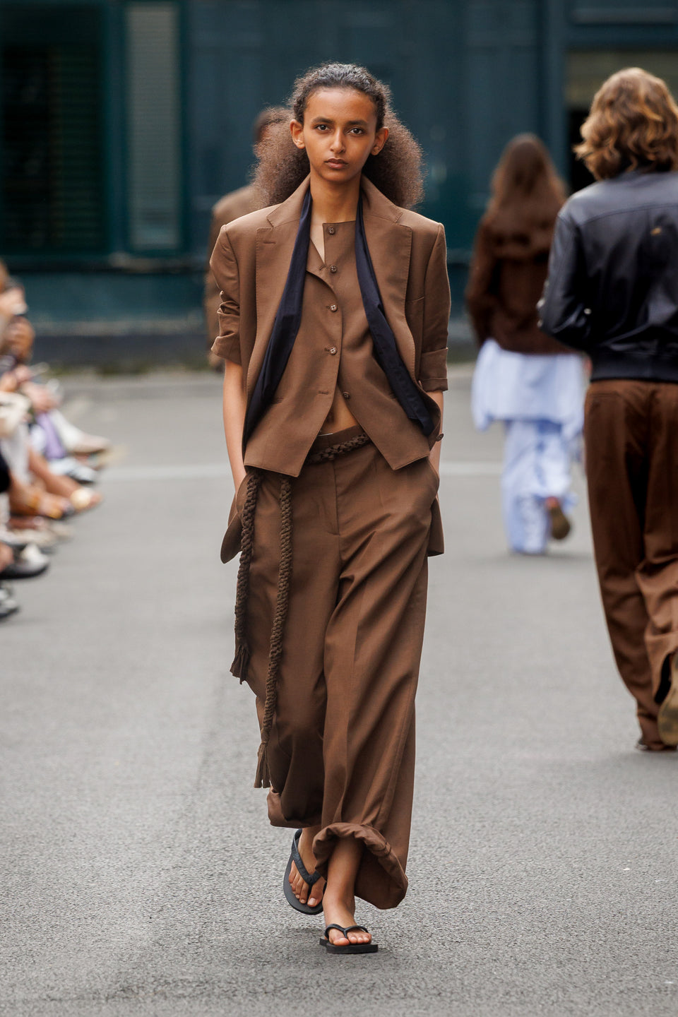 Look - 15