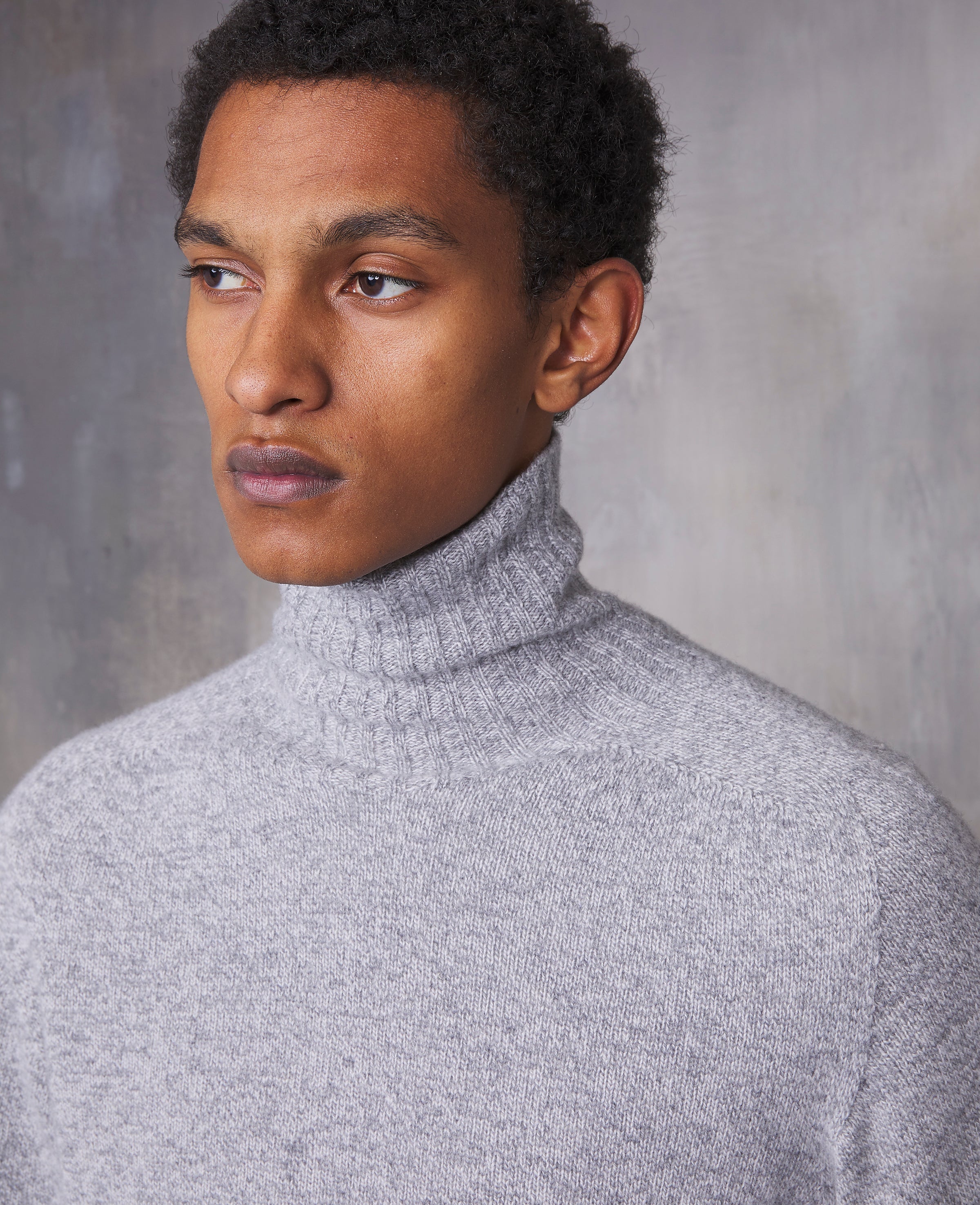 Sweater seamless italian wool cashmere – Officine Générale